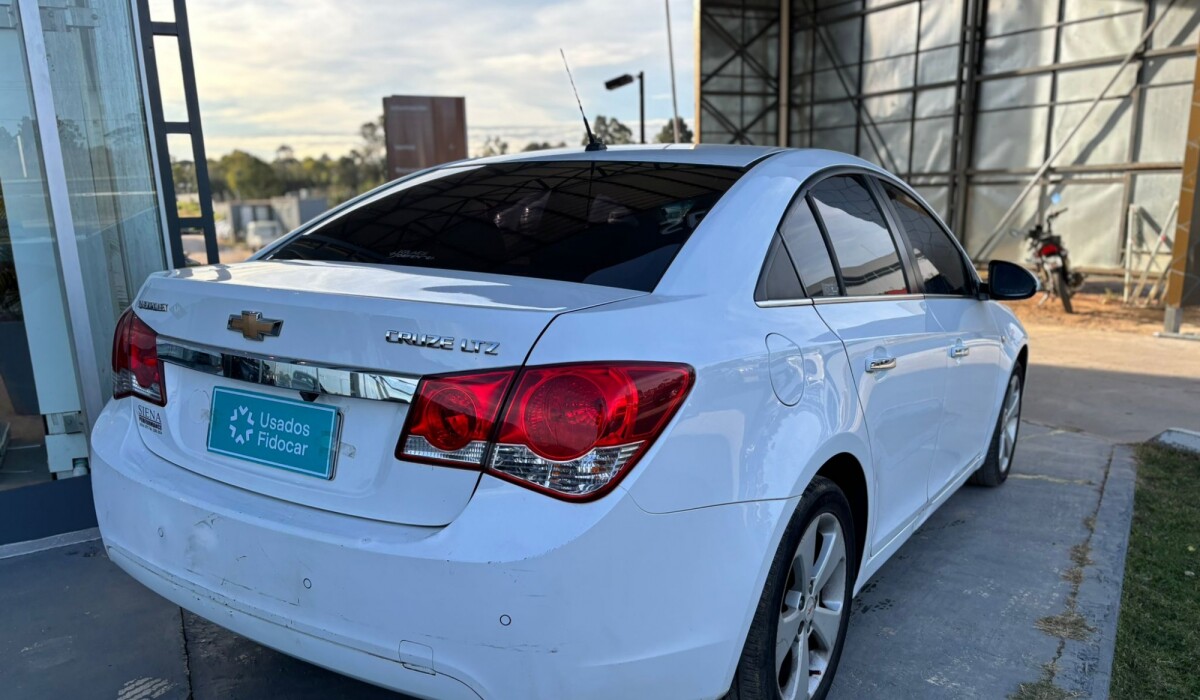 Chevrolet Cruze 1,8 MT LTZ - 2012 Chevrolet Cruze 1,8 MT LTZ - 2012