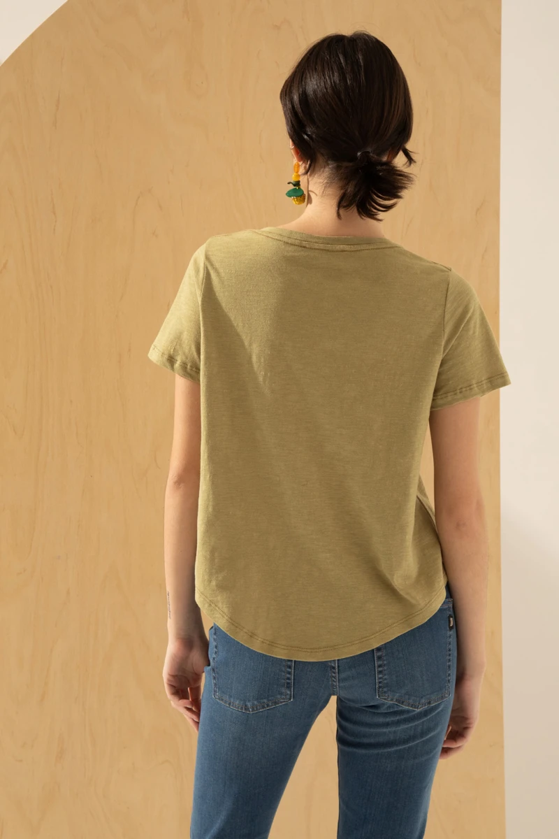 REMERA PEONIA Verde Oliva