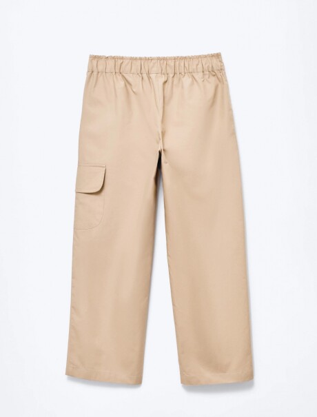 PANTALÓN INFANTIL CON BOLSILLO BEIGE