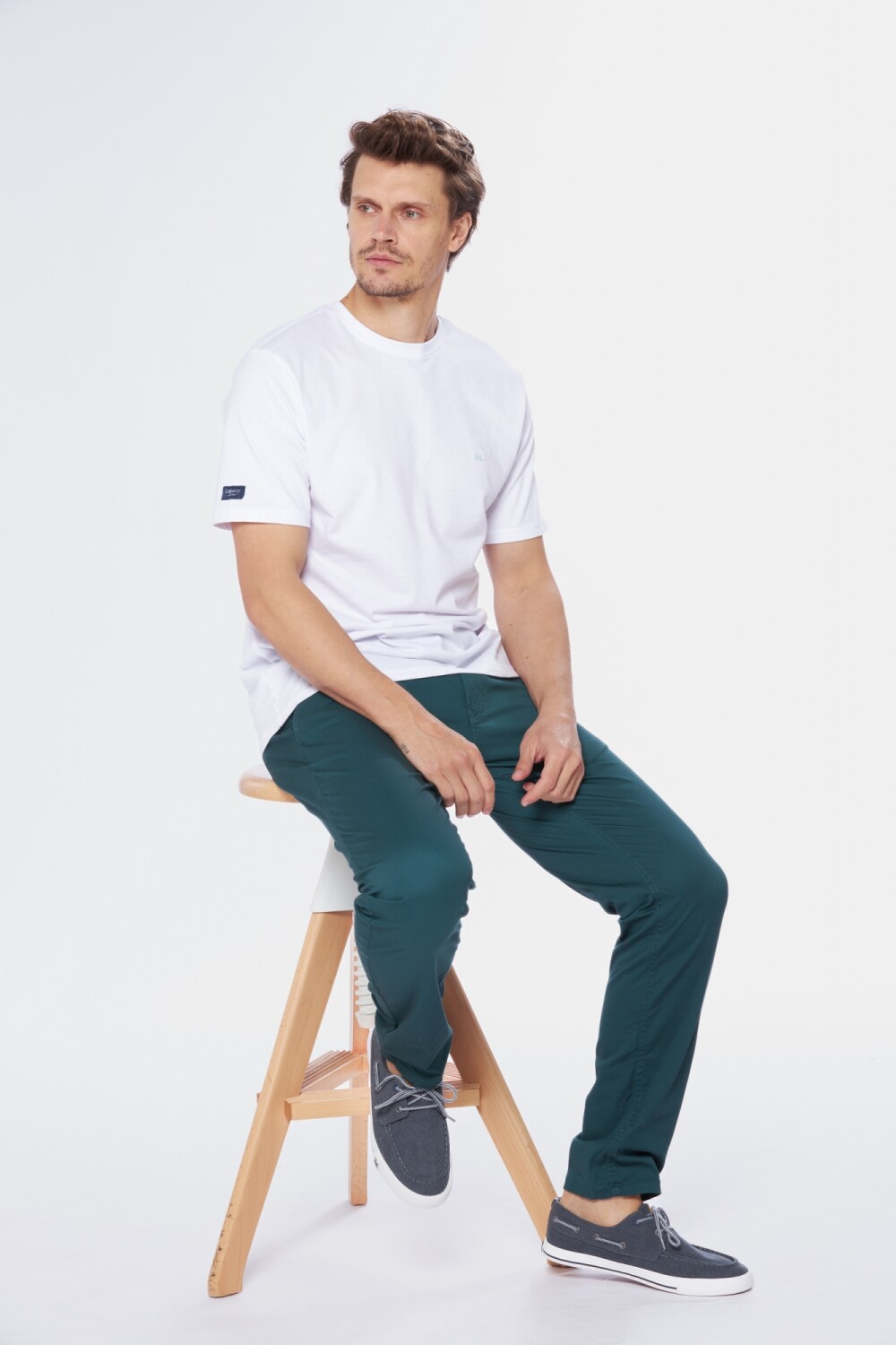 PANTALÓN CON MEDIA CINTURA ELASTIZADA Verde