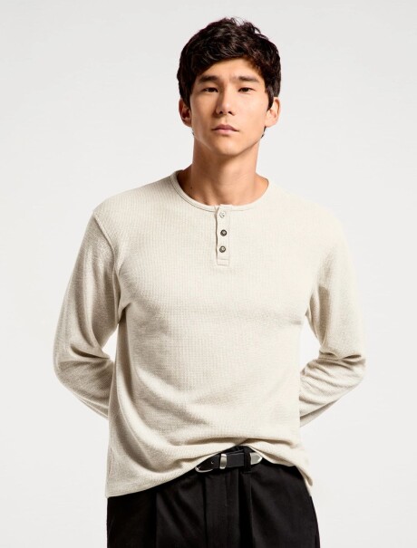 CAMISETA TÉRMICA DE ALGODÓN MODELO HENLEY BEIGE