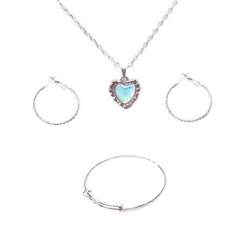 Collar, pulsera y aretes plateados Collar, Pulsera Y Aretes Plateados