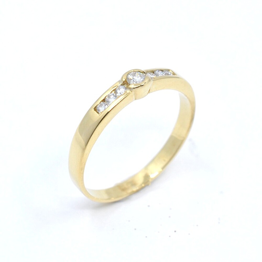 Anillo oro 18k y brillantes Anillo oro 18k y brillantes