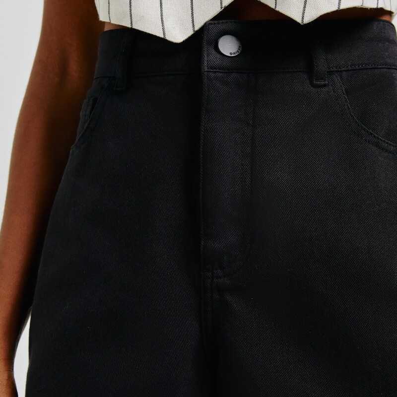 SHORTS FEM PRETO ESCURO