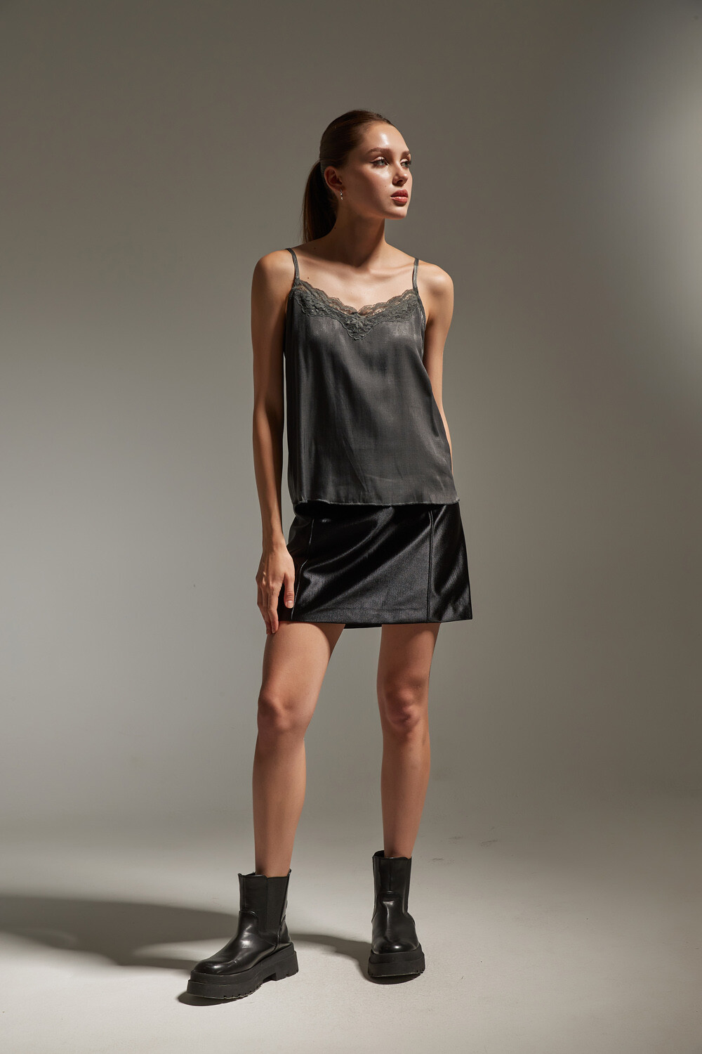 Musculosa Esqueiara Gris Oscuro