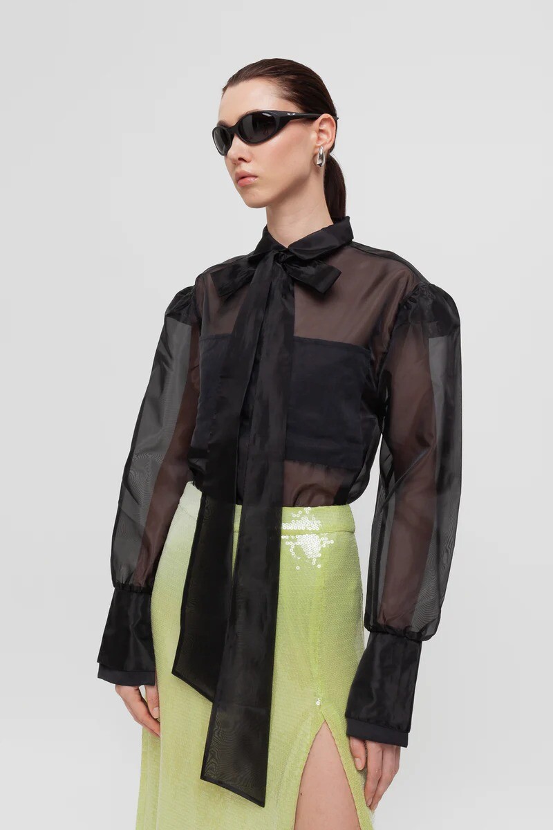 CAMISA CON MOÑO Negro