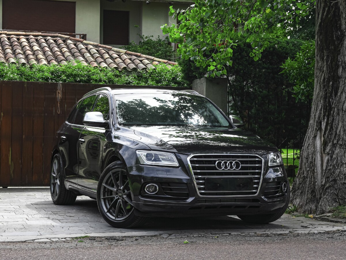Audi Q5 2.0 TFSI Quattro AT-Stronic Extra Full 2017 Audi Q5 2.0 TFSI Quattro AT-Stronic Extra Full 2017