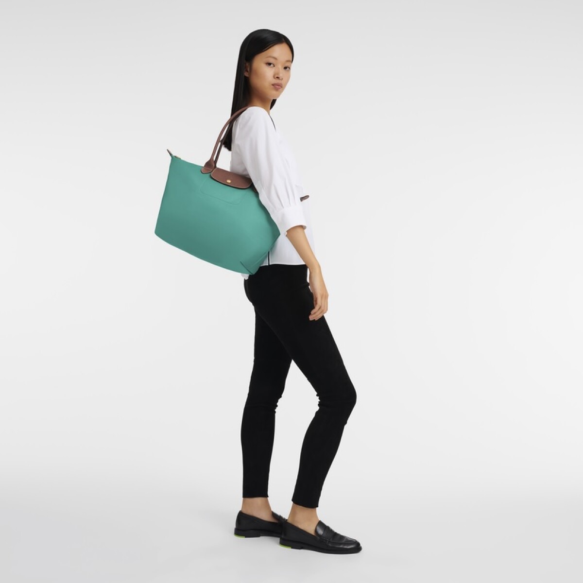 Longchamp -Cartera Longchamp plegable de nylon con cierre y asa larga, Le pliage L - 0 