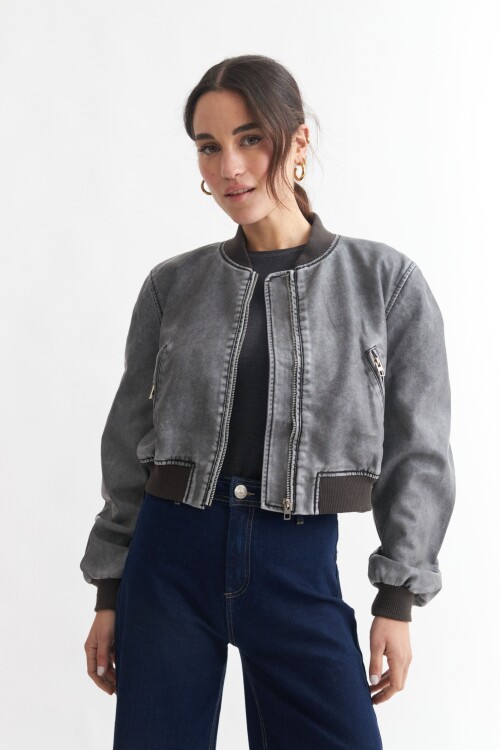 Campera bomber eco cuero NEGRO