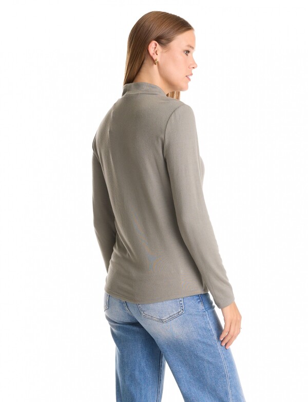 Polera Pespunte OLIVA