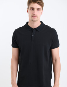 520694 REMERA FERAUD Negro