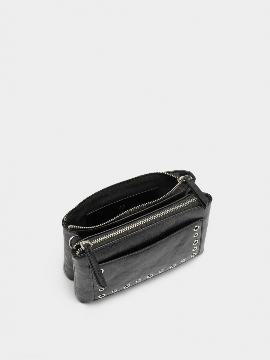 Bolso Bandolera Efecto Craquelado Con Tachuelas negro