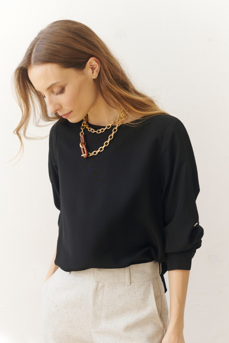 BLUSA A LA BASE - NEGRO 