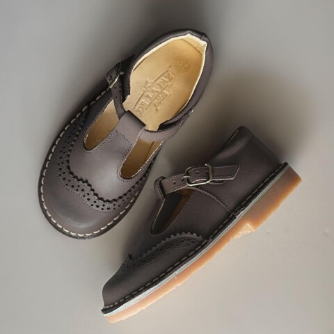 Guillermina De Cuero Colegial Marrón