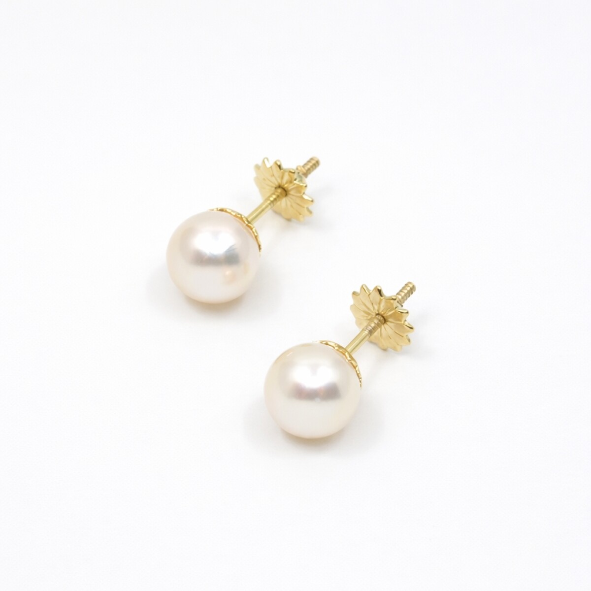 7 mm Caravanas en Oro 18 K Y Perlas. 