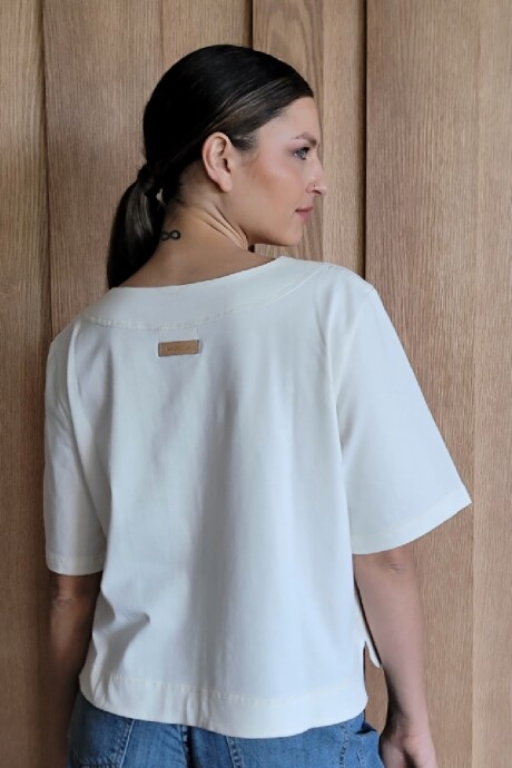 Remera Fresa Crudo