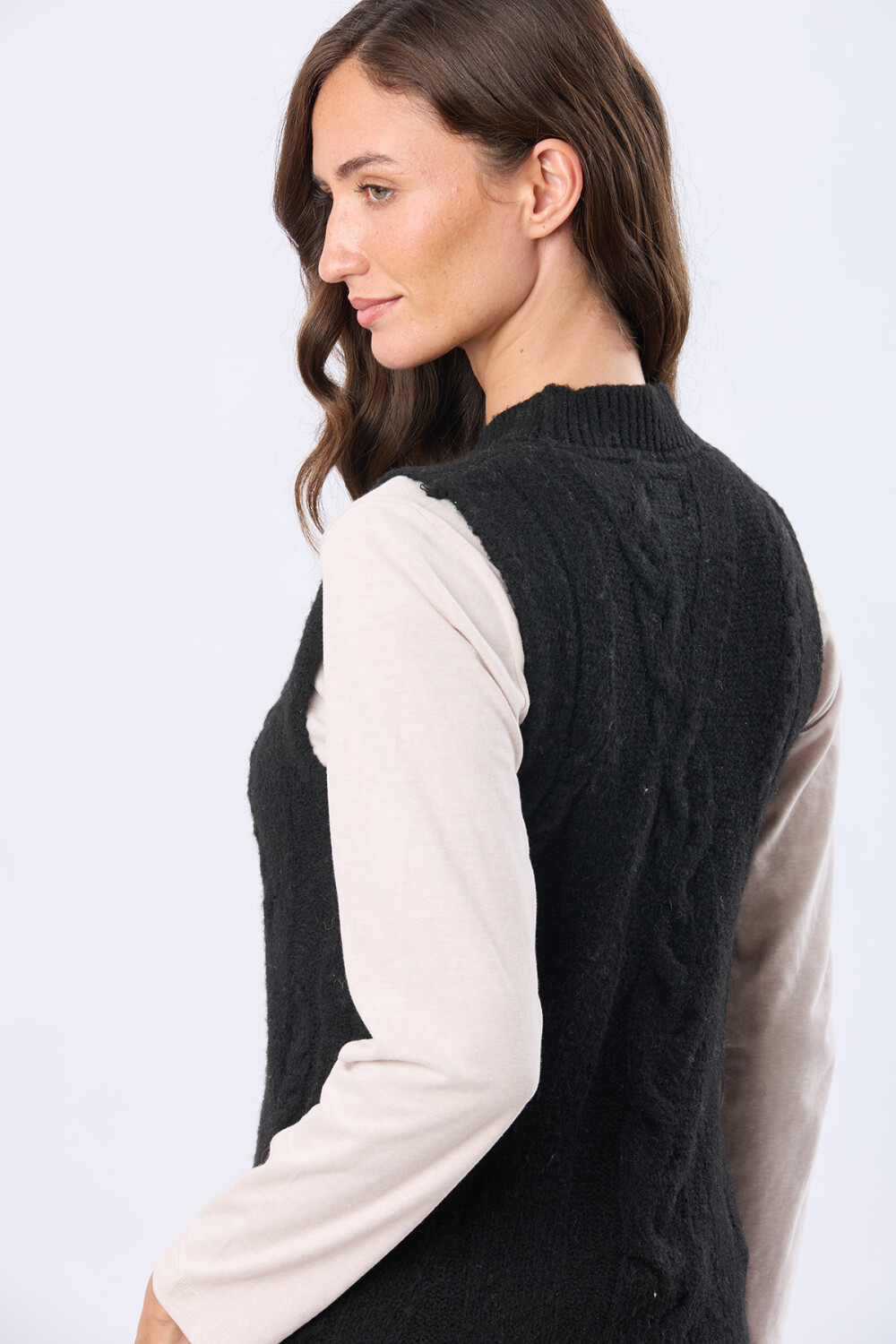 CHALECO TEJIDO CON ESTRUCTURA Negro