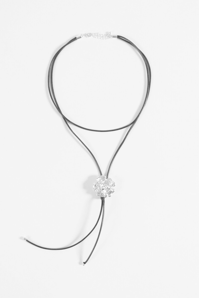 Collar cordón rosa metálica negro