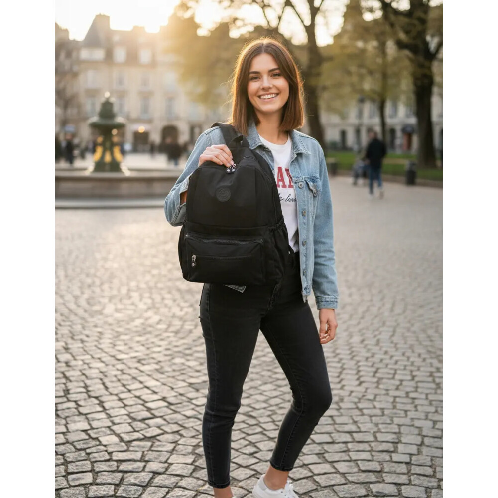Mochila dama casual, moderna Negro
