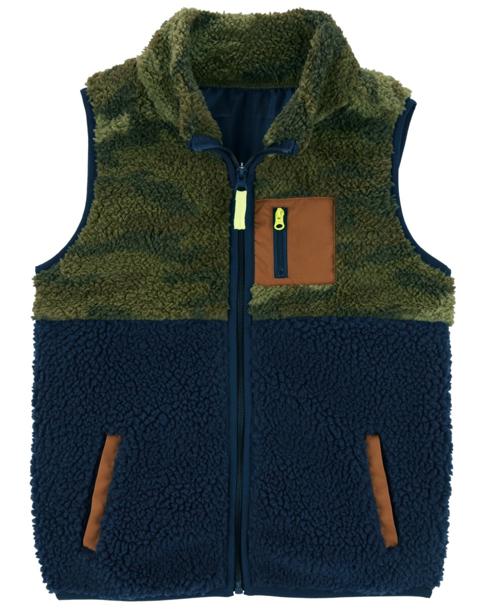 Chaleco de sherpa, diseño camuflado. Talles 6-8 