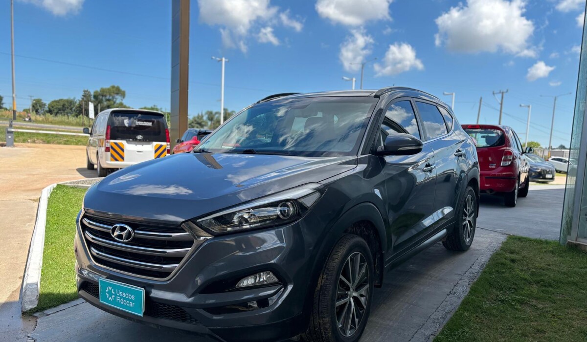 Hyundai Tucson 2,0 GLS Safe AT - 2016 Hyundai Tucson 2,0 GLS Safe AT - 2016