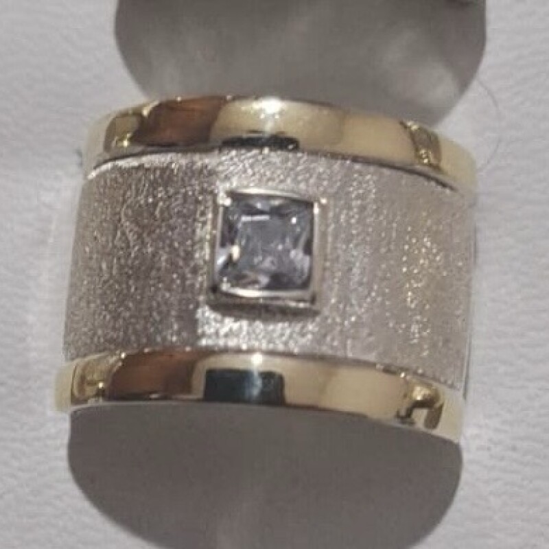 Anillo plata y oro satinado con cubis Anillo plata y oro satinado con cubis