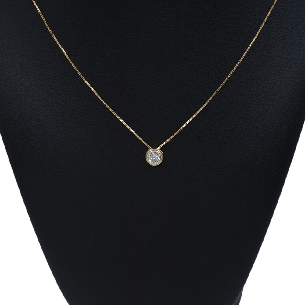 Dije En Oro 18K Y Brillante Dije En Oro 18K Y Brillante