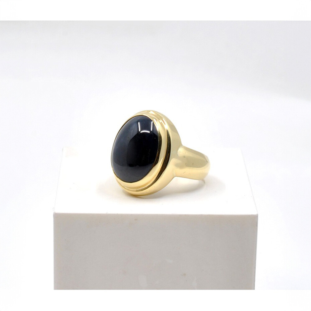 Anillo En Oro 18K Amarillo Con Zafiro Cabujon Anillo En Oro 18K Amarillo Con Zafiro Cabujon