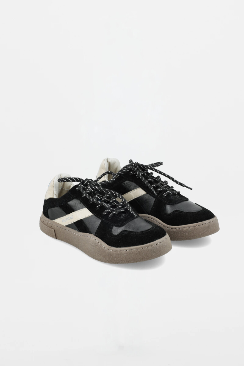 Sneaker Club 82 - Black 