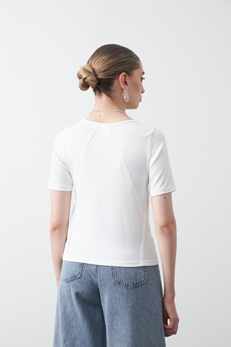 REMERA MIYASAKI Crudo