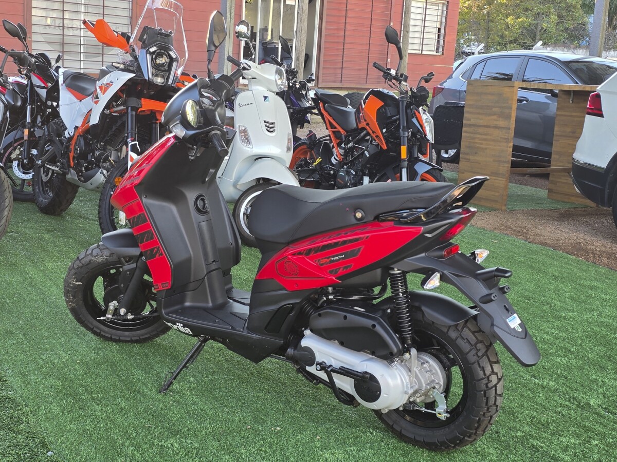 Aprilia Storm 125 SR 125 Storm Glossy | Permuta / Financia Aprilia Storm 125 SR 125 Storm Glossy | Permuta / Financia