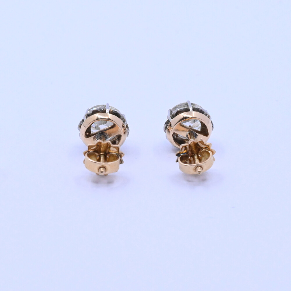 Caravanas antiguas oro 18k con brillantes engarce 6 puntas. Caravanas antiguas oro 18k con brillantes engarce 6 puntas.