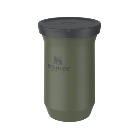 Set de Termo Classic 940ml + mate Stanley - DRIED PINE Set de Termo Classic 940ml + mate Stanley - DRIED PINE