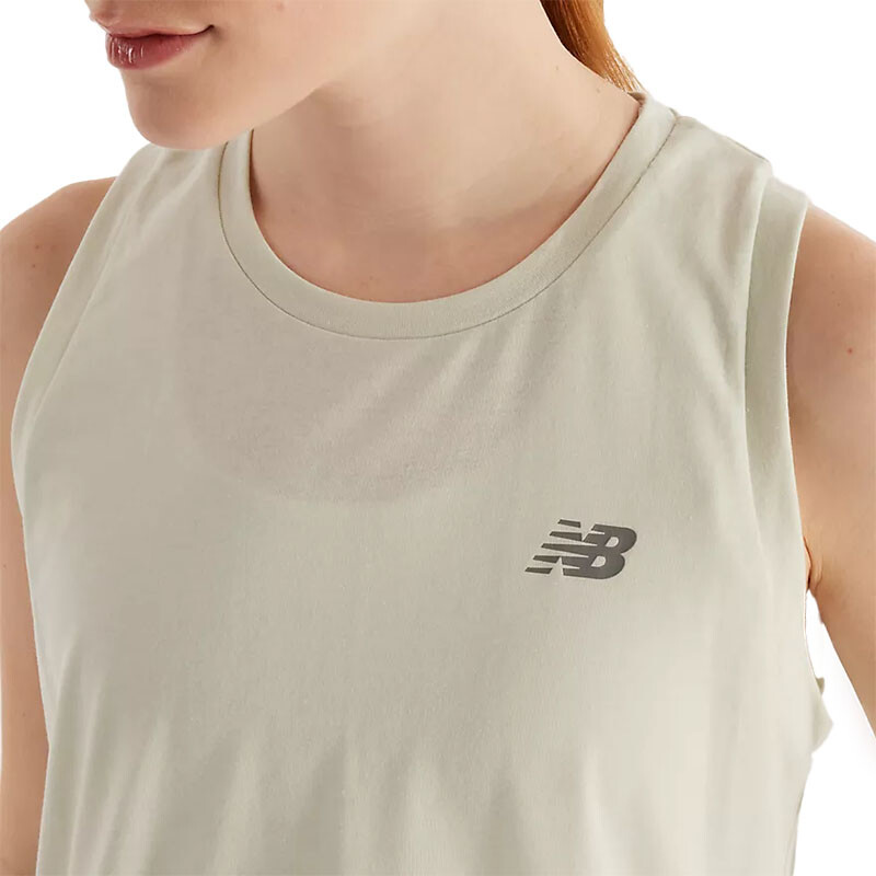 Musculosa New Balance Essentials Heathertech Verde