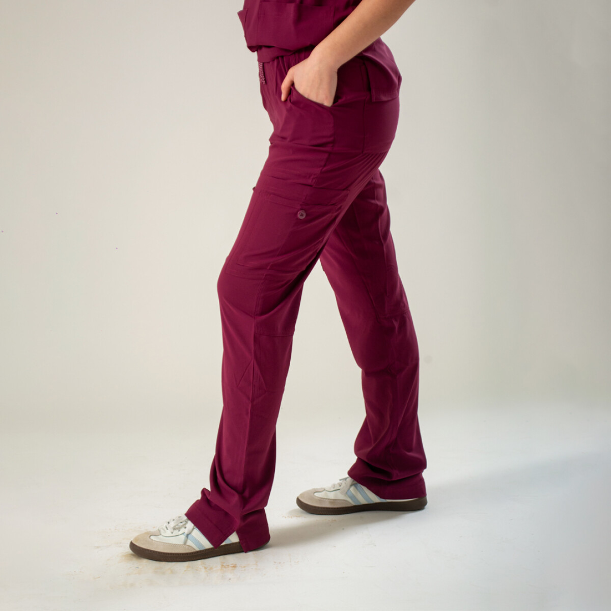 PANTALON UNISTORE BORDO 
