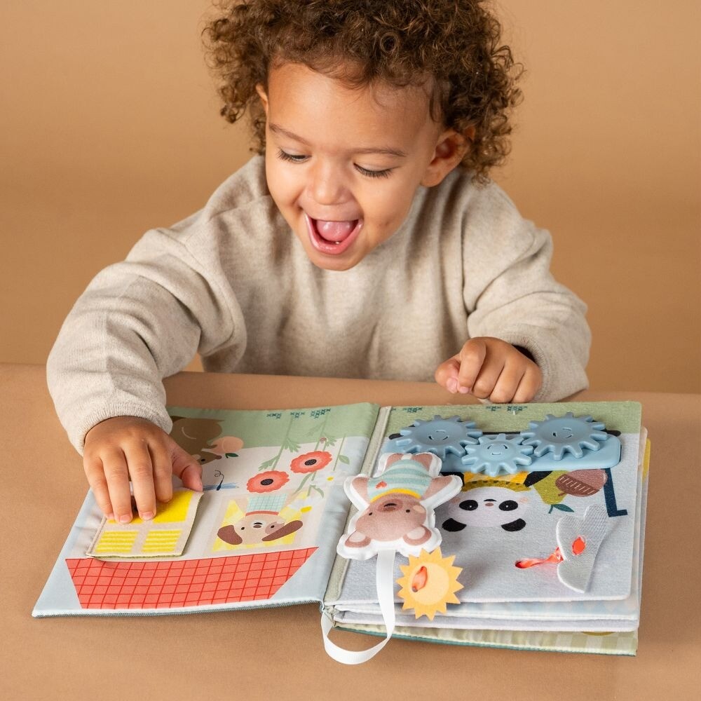 Libro de actividades perrito taf toys Libro de actividades perrito taf toys