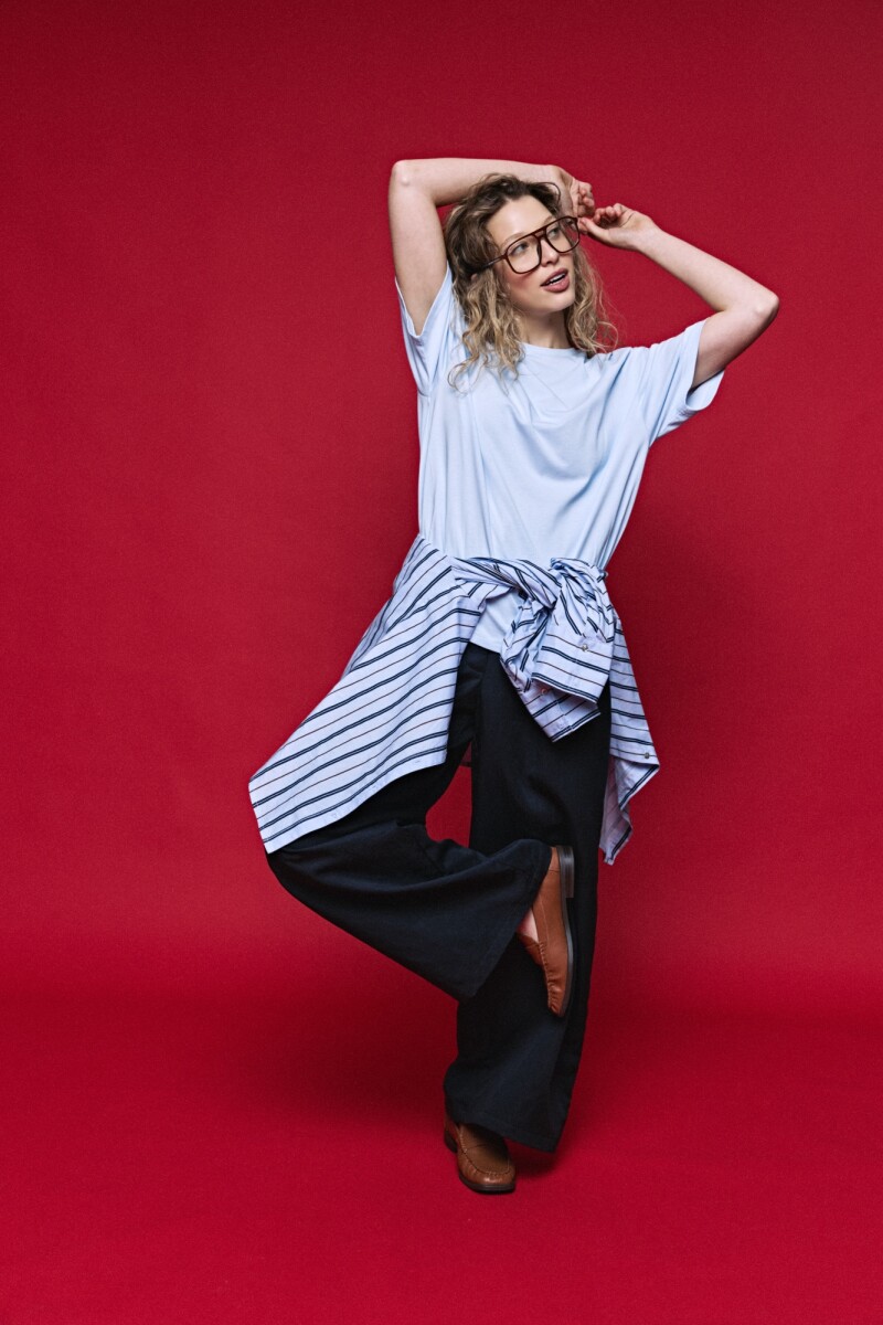 REMERA NARA Celeste