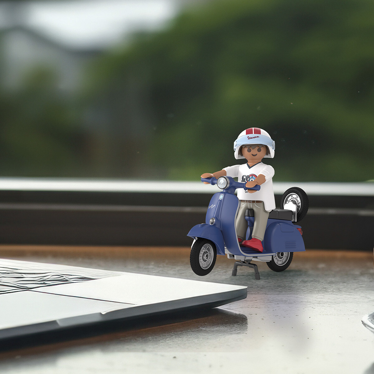 Motociclista con Vespa 1969 Playmobil 16 Piezas 