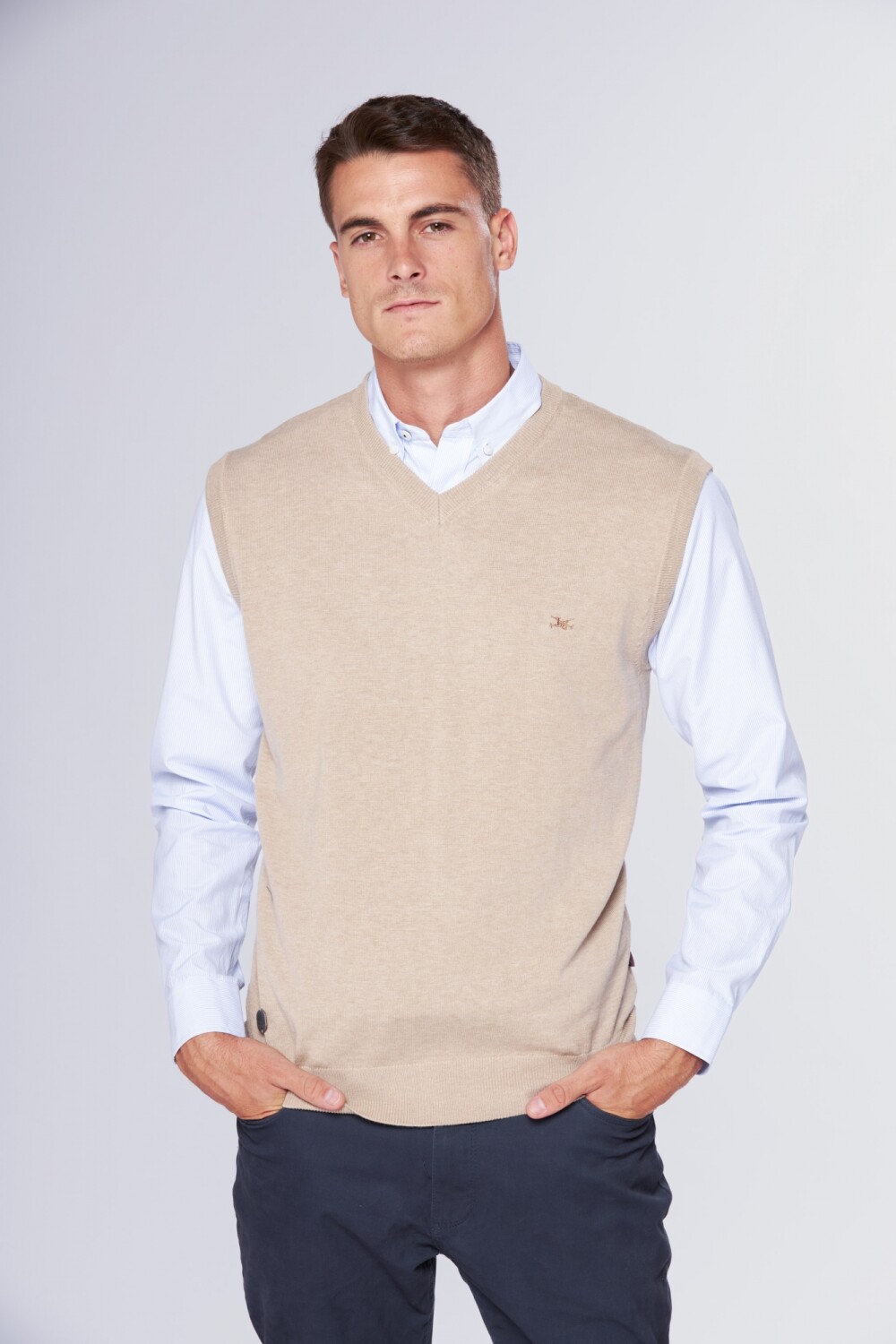 CHALECO TEJIDO Beige