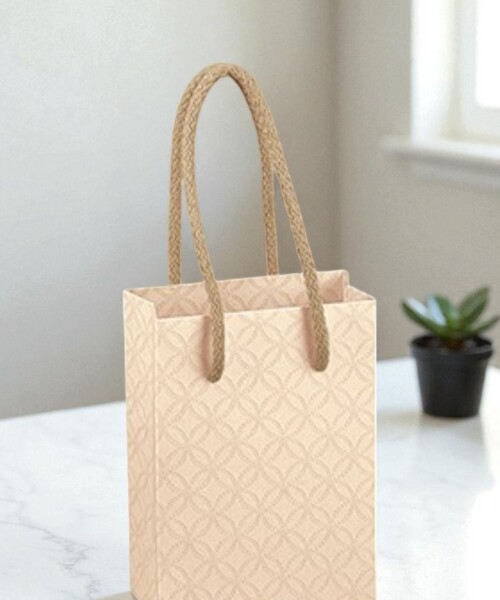 Bolsa deluxe 12x6,5x18 cm. Bolsa deluxe 12x6,5x18 cm.