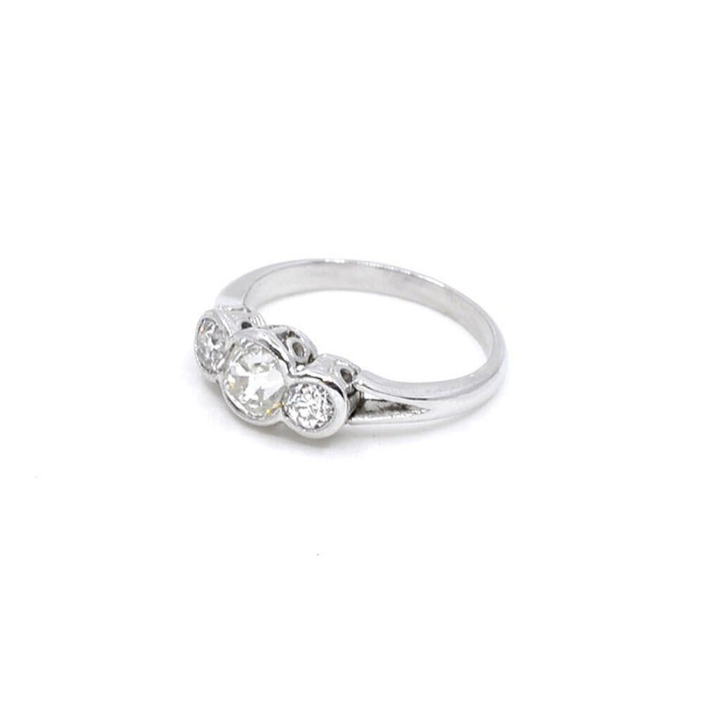 Anillo Estilo Antiguo En Platino Y Brillantes Anillo Estilo Antiguo En Platino Y Brillantes