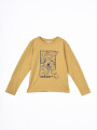 REMERA JAMES MOSTAZA