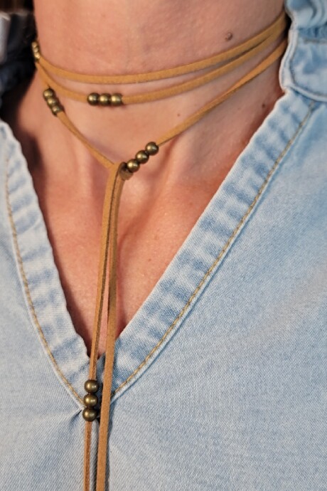 Collar Corbatín Suela - Oro