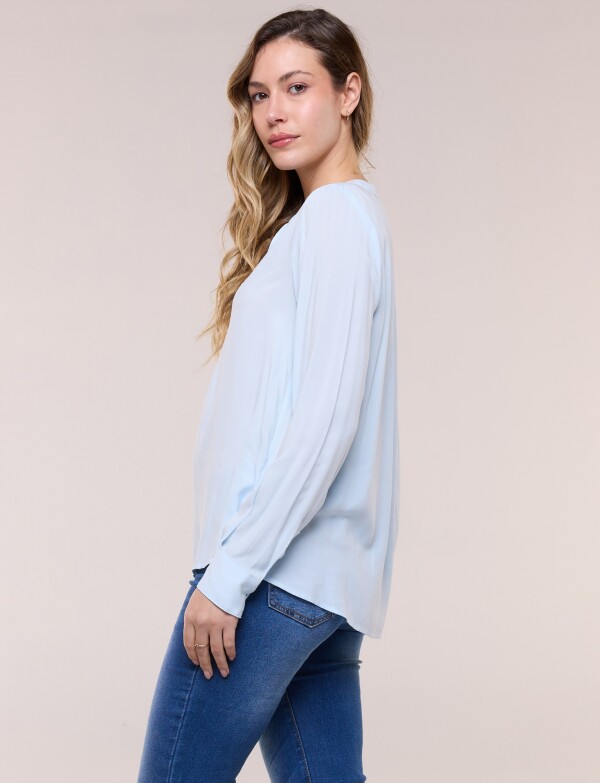 Blusa Fluida Escote En V Con Pliegue Central CELESTE CLARO