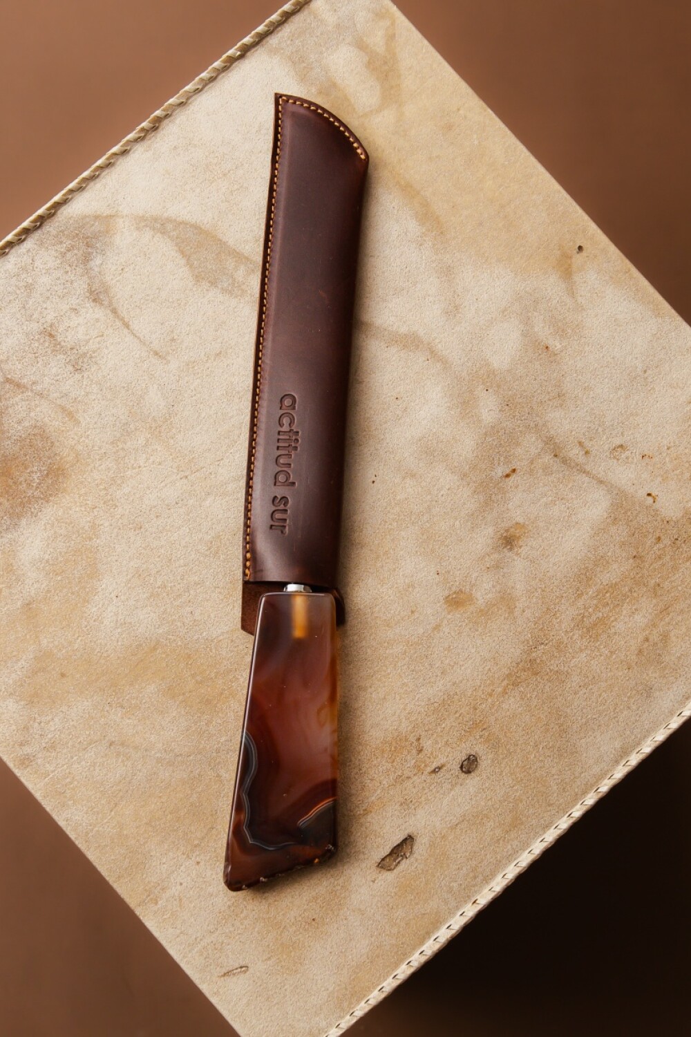 Rustic Stone Bread Knife Caramel