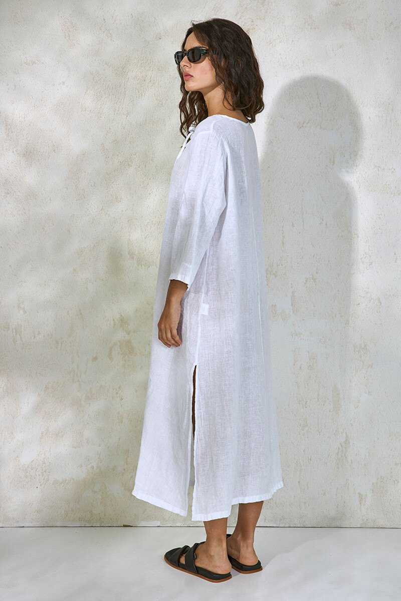 Clau Off White