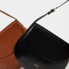 Cartera al hombro Mod en efecto cuero liso Negro
