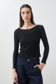 Remera doble capa texturizada negro