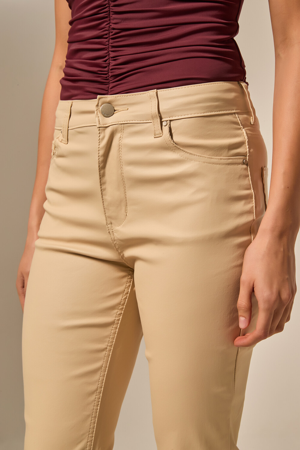 Pantalon Ferfi Negro