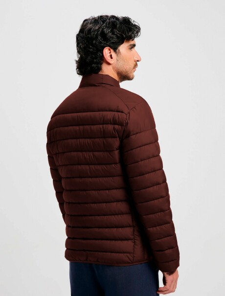 CAMPERA PUFFER CON BOLSILLOS BORDÓ